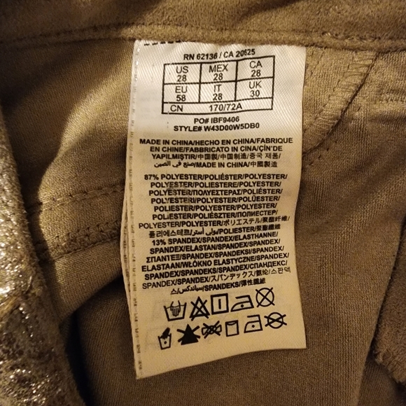 Guess mini skirt - Picture 7 of 8